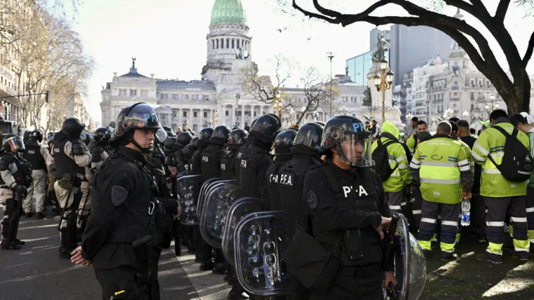 Mega operativo de seguridad en la Marcha Federal  y la Sesión de Diputados